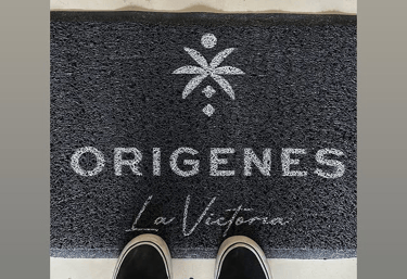 felpudo con logo personalizado salon origenes