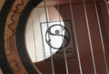 sound hole guitar