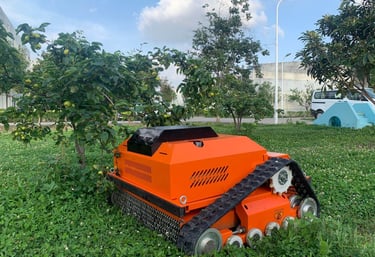 Handyman Tech remote control track mower for slope and brush cutting