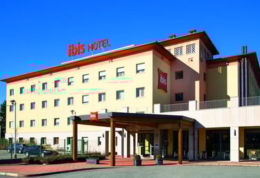 3⭐️ ibis Como