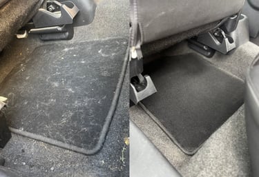 Photo avant et après le nettoyage d’un tapis de véhicule