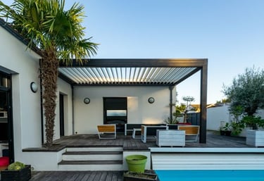 Etude et installation de pergolas bioclimatiques