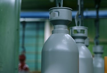 Foto detalle de botellas de gas