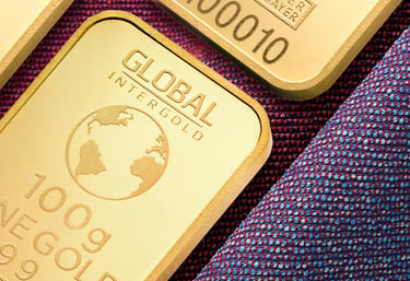 shiny gold symbolizing gold ira rollover from 401 (k) and roth IRA