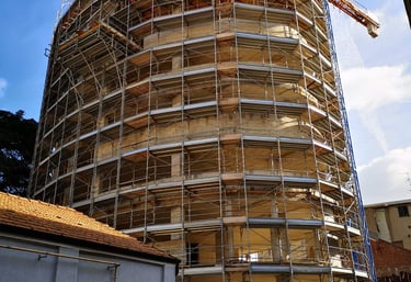 Ponteggio a telai prefabbricati