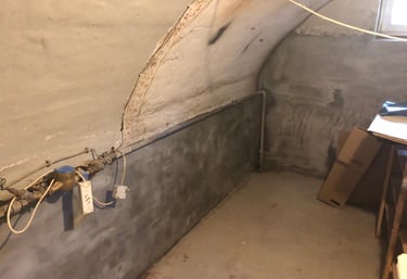 Cantina umida prima dell’impermeabilizzazione contro l’umidità di risalita