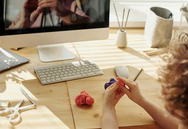 Apoyo cercano para educadoras y mamás que buscan inspiración y guía.