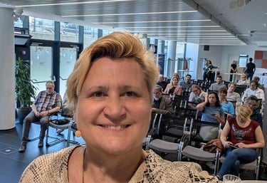 Workshops & Vorträge zu Facebook, Instagram, KI & rechtlichen Themen.