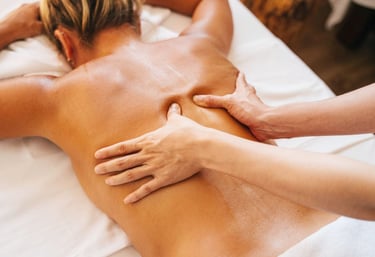 Alivia dolores musculares, elimina nudos por estrés o mala postura, mejora la flexibilidad, activa