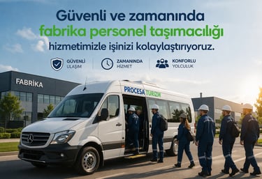 Güvenli fabrika personel taşımacılığı için servis aracına binen işçiler.