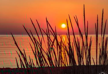 Sunset over Lozenets beach in Bulgaria: A serene, nature-led setting for yoga retreats near Yogessa Guest House.
