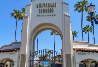 Entrada principal a Universal Studios Hollywood en Los Angeles California