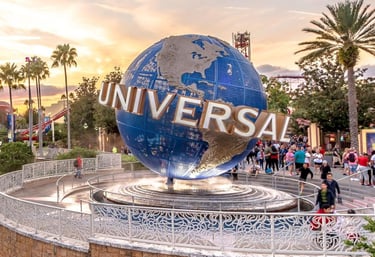 Globo terraqueo Universal Studios Orlando en Florida justo a la entrada del parque