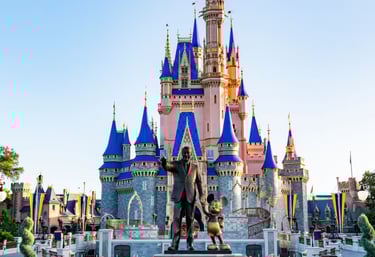 Estatua de Partners en el parque Magic Kingdom en Orlando Florida