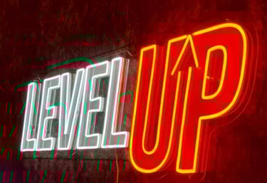Neonschild Level Up montiert an Wand