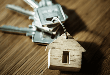 un trousseau de clef représentant la vente immobilière