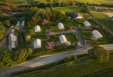 Perspective aérienne du lotissement Le Clos du Pressoir intégrée dans le paysage bocager de La Vaupa