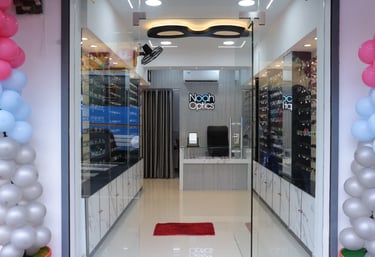 Noah Optics Shop Pic