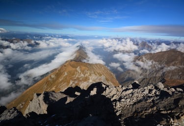 blick von der trettach wolkenmeer höhenzüge wildengundkopf
