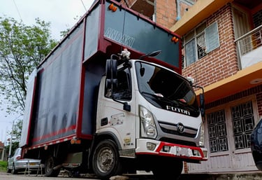 Vehículos equipados para todo tipo de mudanzas en Bogotá Cali Medellín Villavicencio Neiva