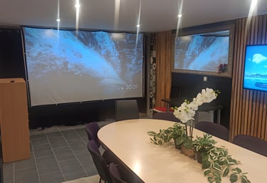 Espace coworking et réunion La ferrière avec wifi 7