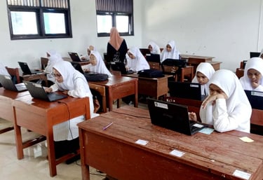 ruang praktik TIK pkbm subulusssalam