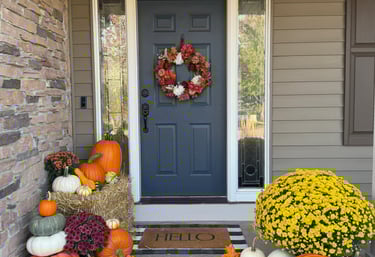 The Grand Entrance package entryway with pumpkins and mums