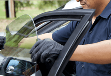 Fast auto glass service