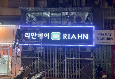 Biển hiệu cho Hair Slon, nền alu chữ nổi có đèn led hắt sáng