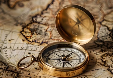 Kompass auf Weltkarte als Symbol für werteorientierte Führung und Achtsamkeit im Unternehmen