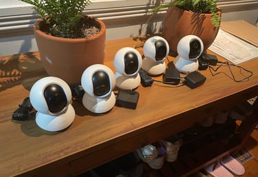 TechAid reliable security cameras on top of the table in a room