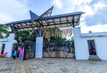Exciting Giant Swing at Karapuzha Adventure Zone, where participants enjoy an 80-foot pendulum-like 