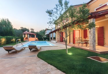Shared outdoor pool in Volme apartment complex near Banjole