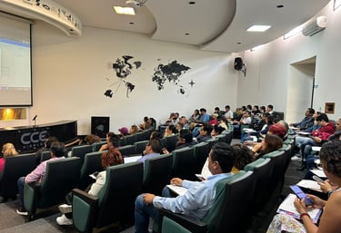 Una conferencia en CCE