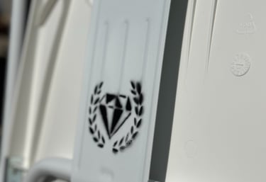 Silla con el logo de el paso diamond events