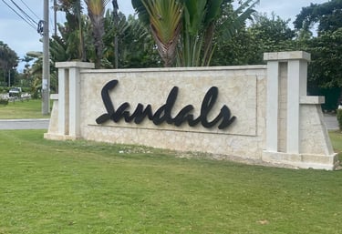 Sandals negril monument sign. Cut stone design. Cut stone work. Modern stone work.