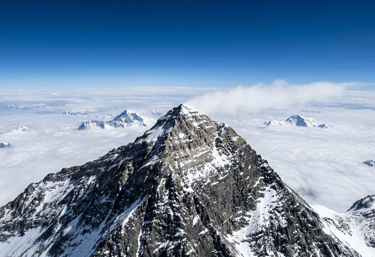 Cima del Everest — el ángulo que ningún ser humano ha visto