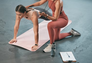 Korektivne vježbe za poboljšanje držanja i smanjenje boli u teretani Fitness You Galižana