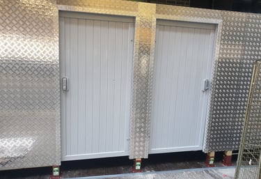 Smoking shelter and barrel store