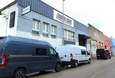 Oficinas y taller oficial de INNOVANS