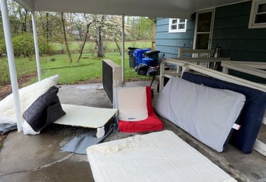 Basement junk hauling service in Thompsonville Connecticut
