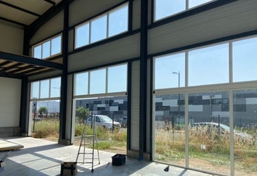 Vitre cassée sur fenêtre de maison – Dépannage vitrier d'urgence à Aniane et dans l'Hérault