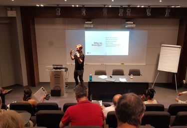 Nick Reese leading a crisis simulation on national security