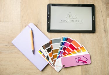 Vastgoedstylist van Hoop in Huis richt een woning in voor een succesvolle verkoop.
