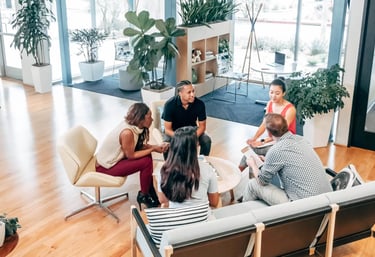 Tecnología y Ventas. Somos ingenieros y Coaches al servicio de mejorar ventas.