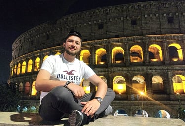 Foto em frente ao coliseu, Roma