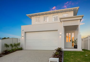 Gliderol Tuscan panelift garage door