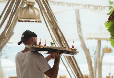 Menu enfant servi au restaurant Playa Amor : plat équilibré et gourmand pour les petits