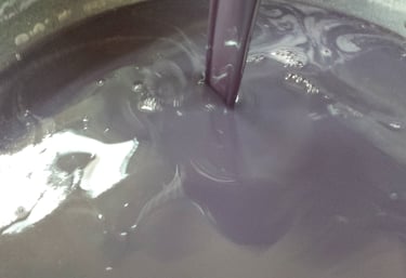 Crema di Mirto, liquore fatto con bacche di mirto, latte e alcol