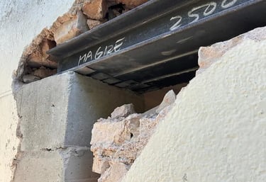 Reforç estructural amb perfil metal·lic en rehabilitació d'habitatge a Osona i vallès oriental